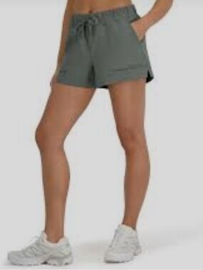 Outdoor Voices | RecTrek short 3-1/2” inseam agave green women’s size Large NWT